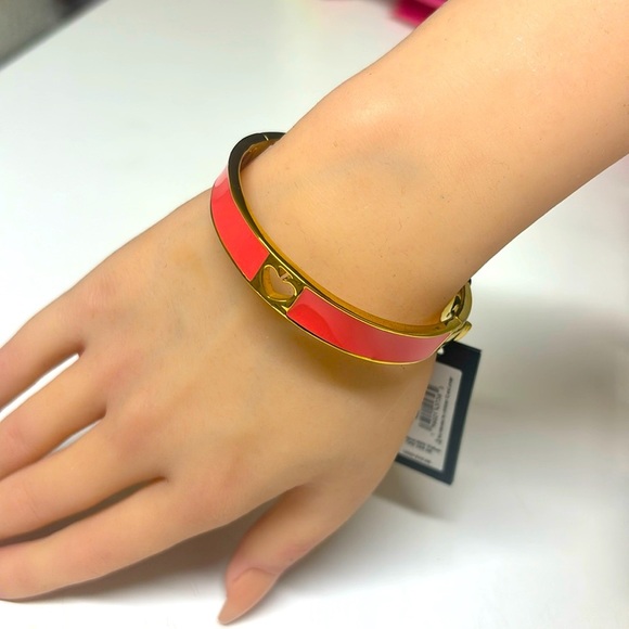 Kate Spade Hole Punch Spade Hinge Bangle - Picture 1 of 5
